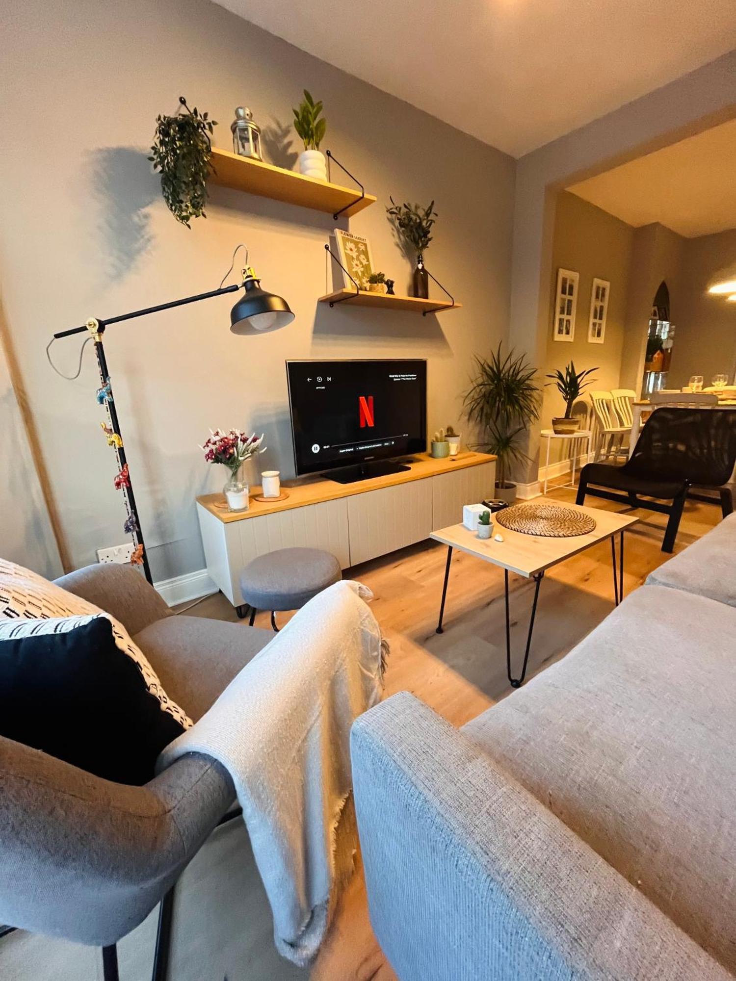 Апартаменты J&S Downtown Sky Attic House Белфаст Экстерьер фото