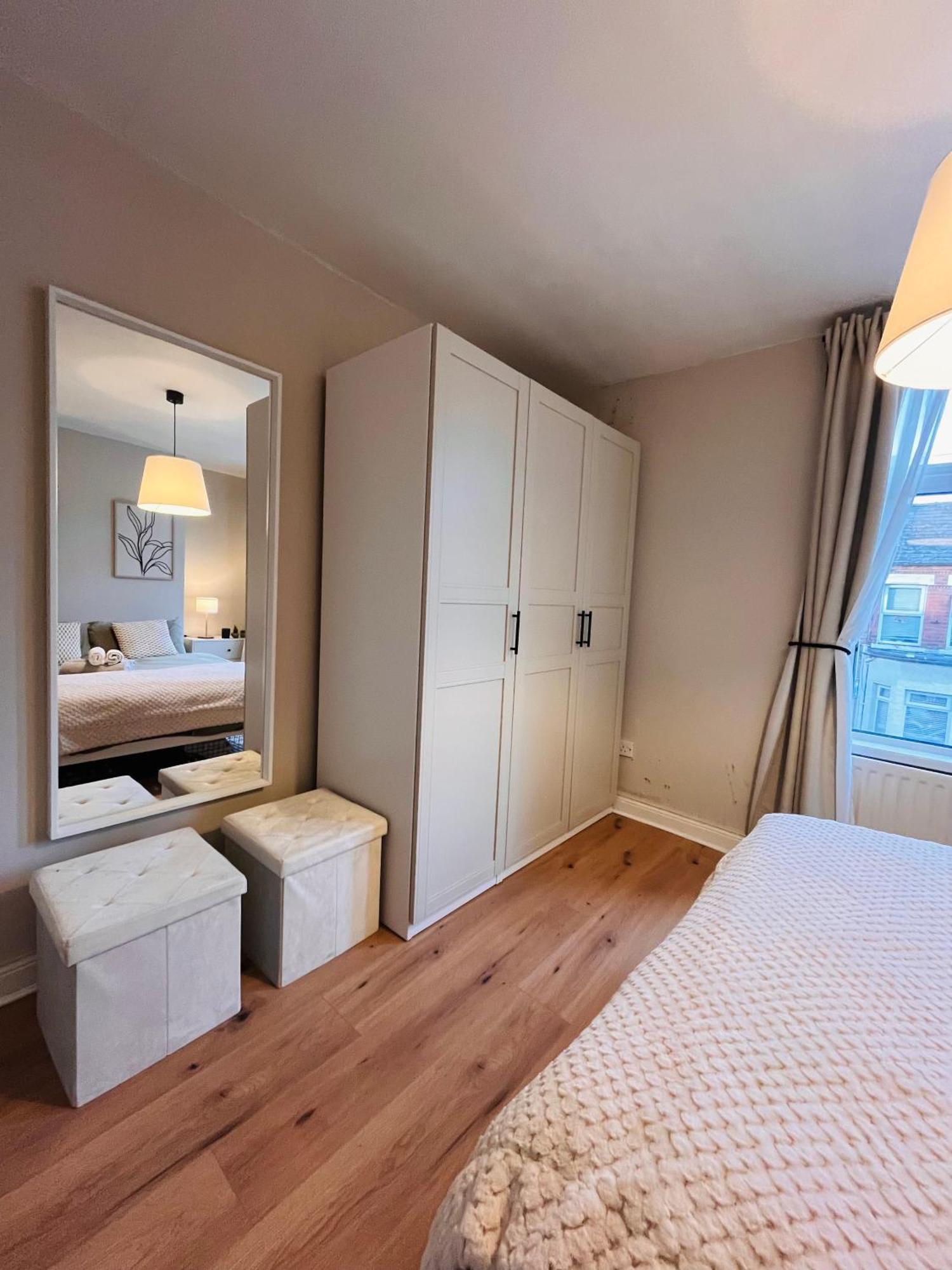 Апартаменты J&S Downtown Sky Attic House Белфаст Экстерьер фото